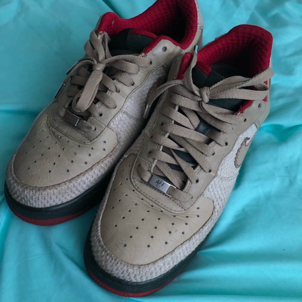 SUPREME RARE NIKE AIRFORCE ONES LIMITED ADDITION.